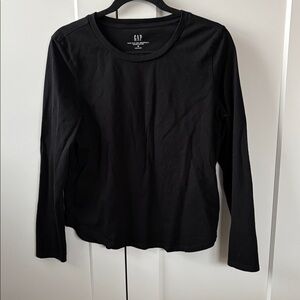 Gap long sleeve black t-shirt - size medium